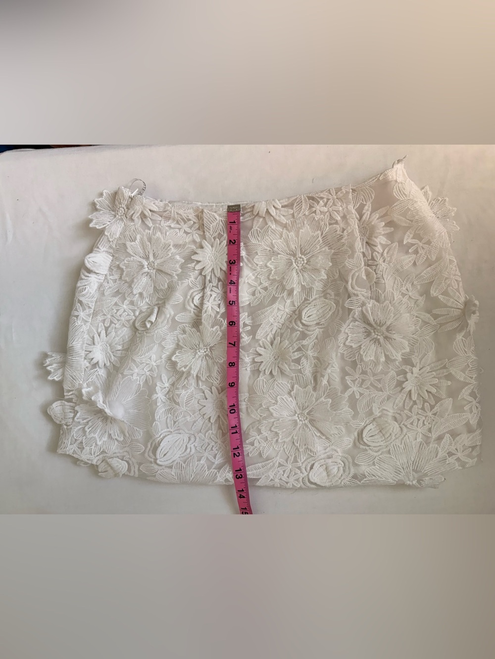 L’Atiste by Amy White Floral Lace Mini Skirt 3D Embroidered Lined Size Small